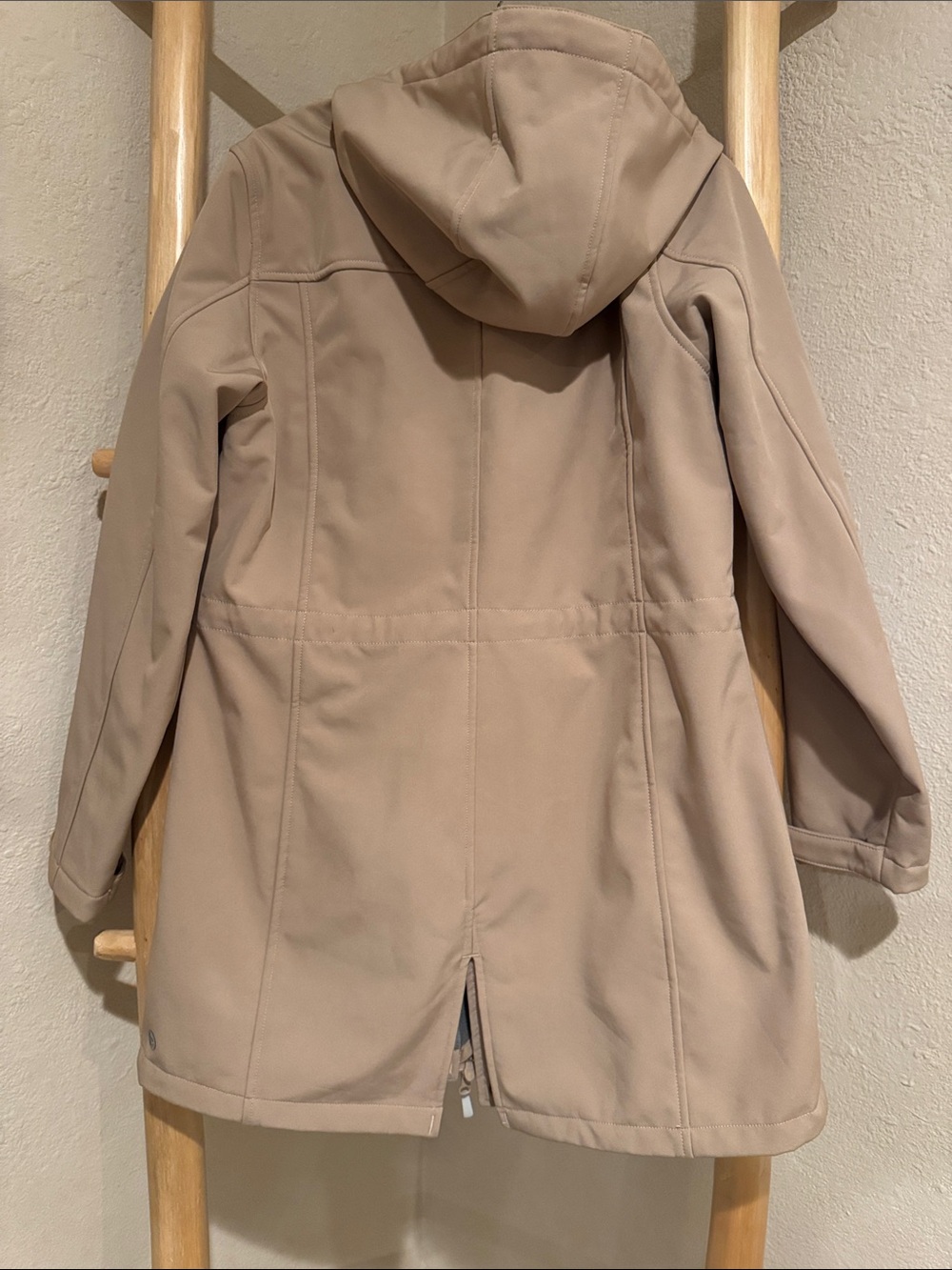 Lightweight Beige Hooded Trench Coat - Casual Everyday Style - Picture 7 of 7